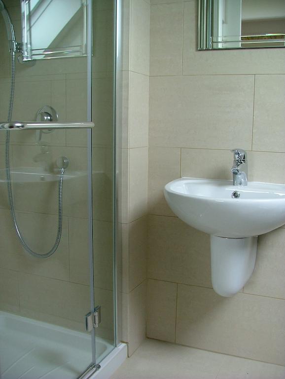 Mead Lodge B&B Corsham Ruang foto