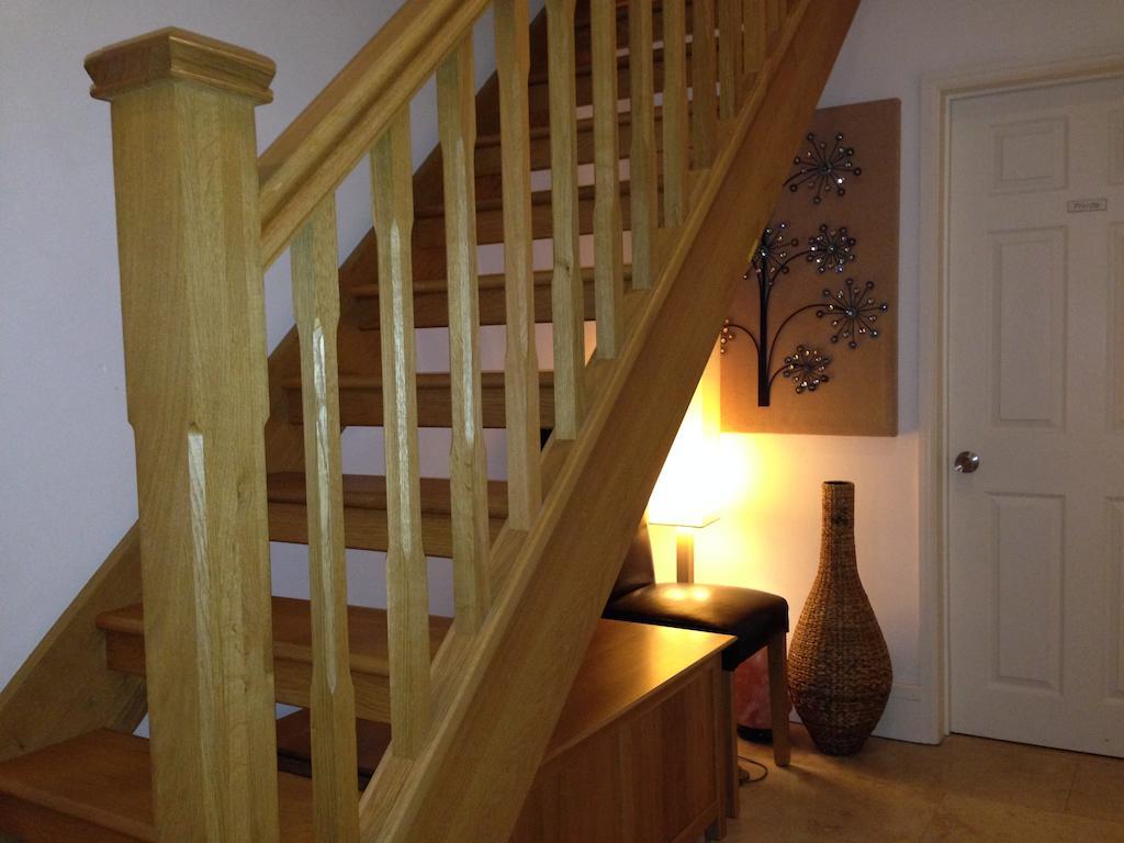 Mead Lodge B&B Corsham Bagian luar foto